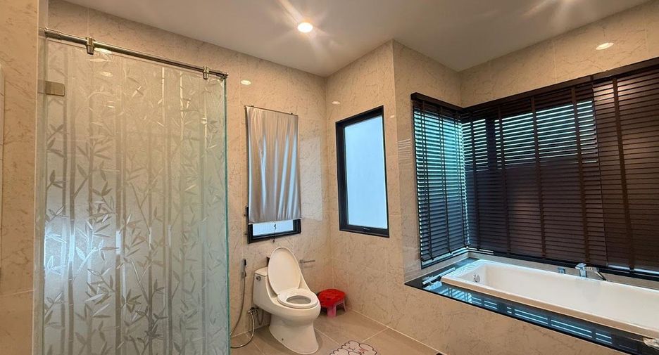 For sale 4 bedrooms house in Mueang Samut Sakhon, Samut Sakhon