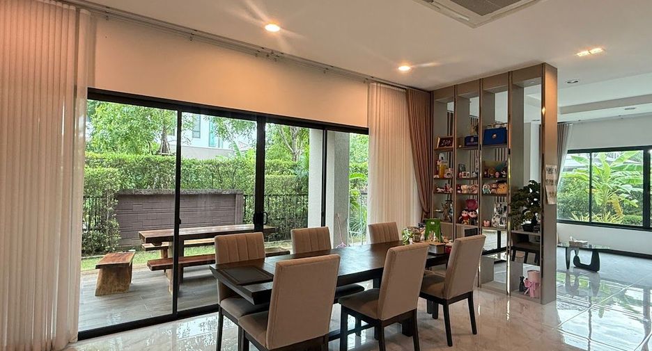 For sale 4 bedrooms house in Mueang Samut Sakhon, Samut Sakhon