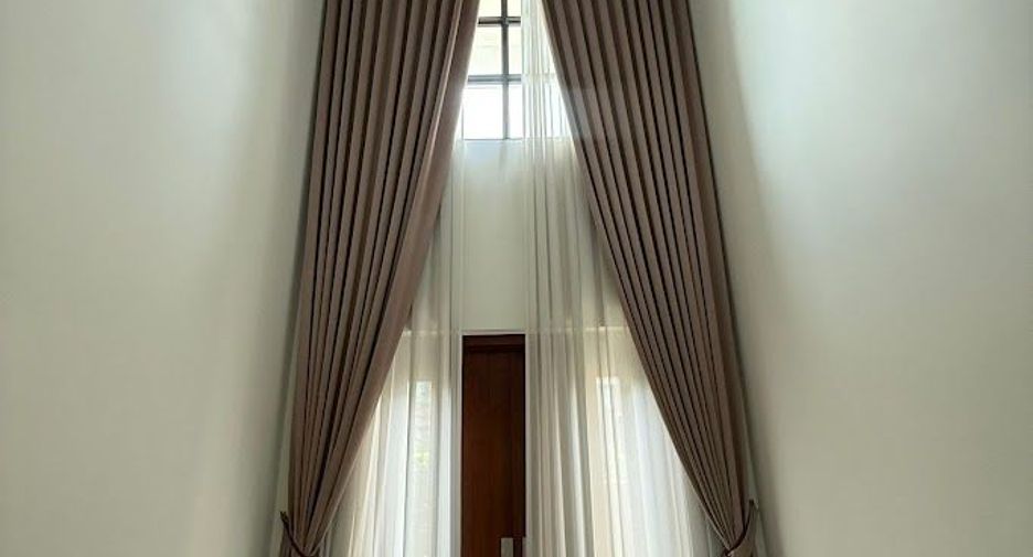 For sale 4 bedrooms house in Mueang Samut Sakhon, Samut Sakhon