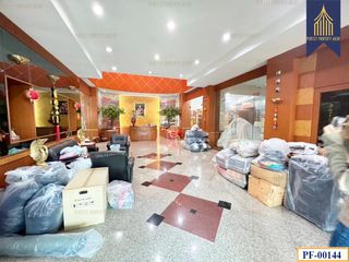 For sale warehouse in Chom Thong, Bangkok