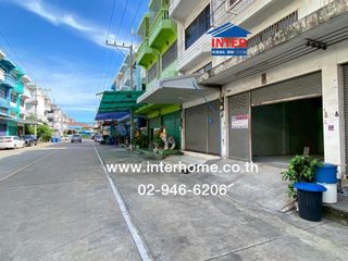 For sale 3 bed retail Space in Mueang Samut Sakhon, Samut Sakhon