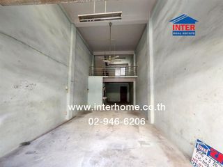 For sale 3 bed retail Space in Mueang Samut Sakhon, Samut Sakhon