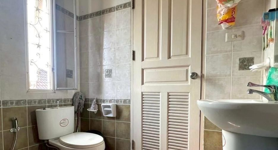 For sale 3 bedrooms townhouse in Sai Mai, Bangkok