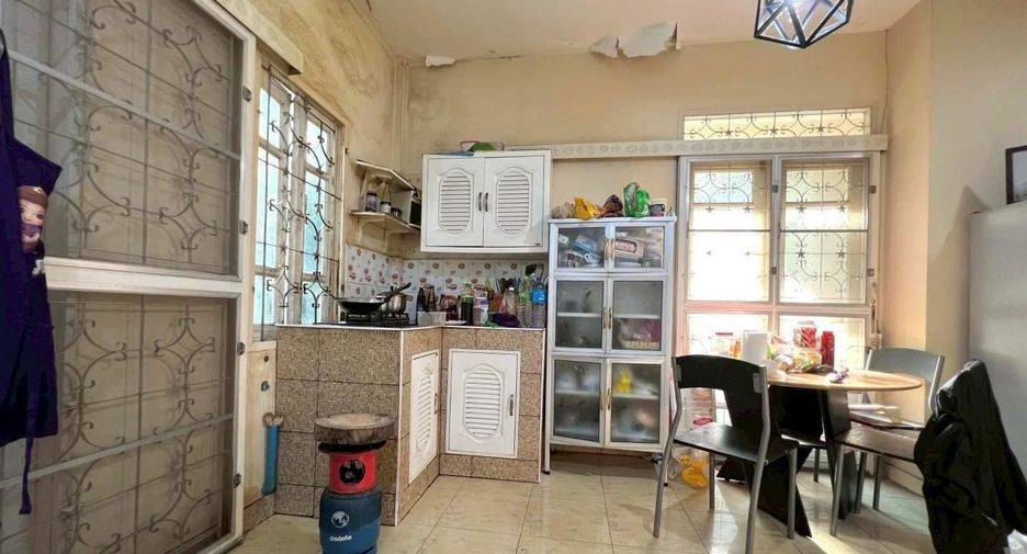 For sale 3 bedrooms townhouse in Sai Mai, Bangkok