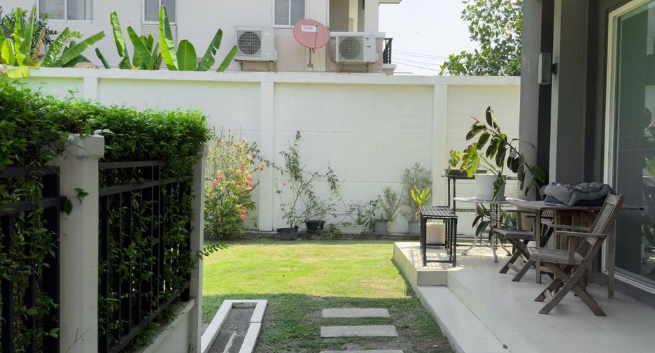 Haus zur Miete und zum Kauf mit 4 Zimmer in Bang Khen, Bangkok