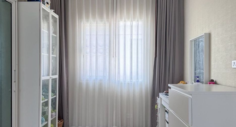 Haus zur Miete und zum Kauf mit 4 Zimmer in Bang Khen, Bangkok