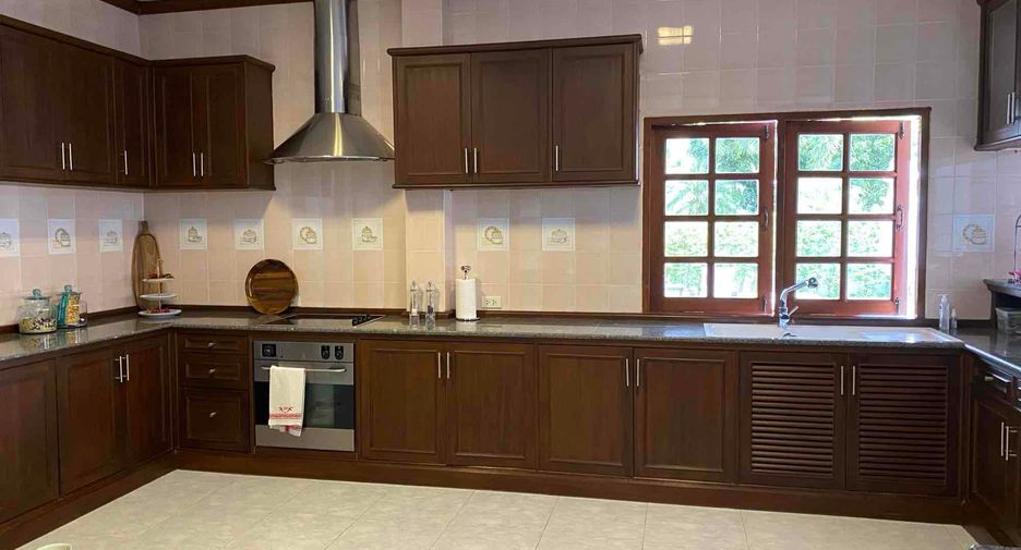 For sale 6 bedrooms house in Hua Hin, Prachuap Khiri Khan