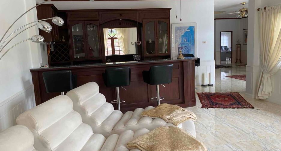 For sale 6 bedrooms house in Hua Hin, Prachuap Khiri Khan