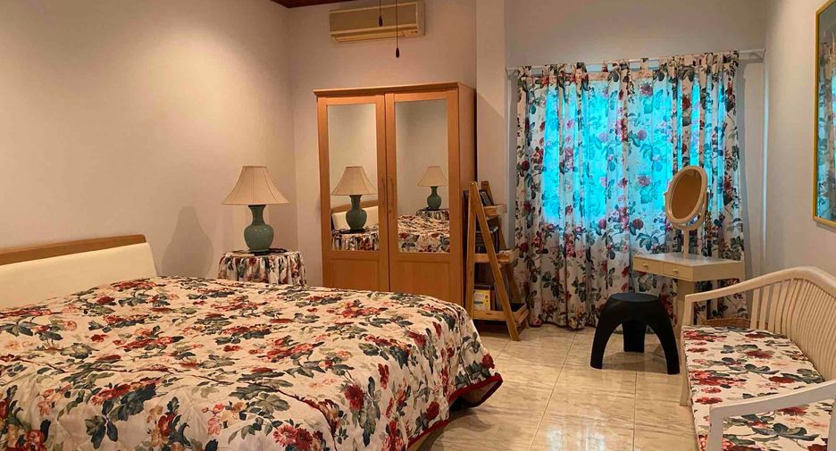 For sale 6 bedrooms house in Hua Hin, Prachuap Khiri Khan