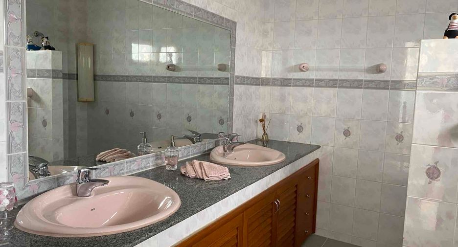 For sale 6 bedrooms house in Hua Hin, Prachuap Khiri Khan