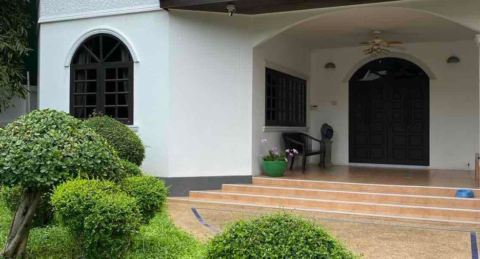 For sale 6 bedrooms house in Hua Hin, Prachuap Khiri Khan