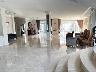 Haus zur Miete mit 5 Zimmer in Chatuchak, Bangkok