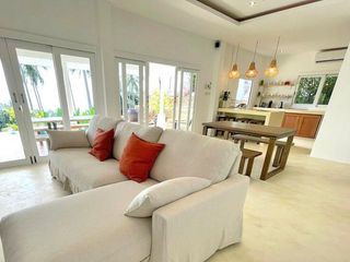 For rent 4 ベッドルーム villa 