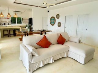 For rent 4 ベッドルーム villa 