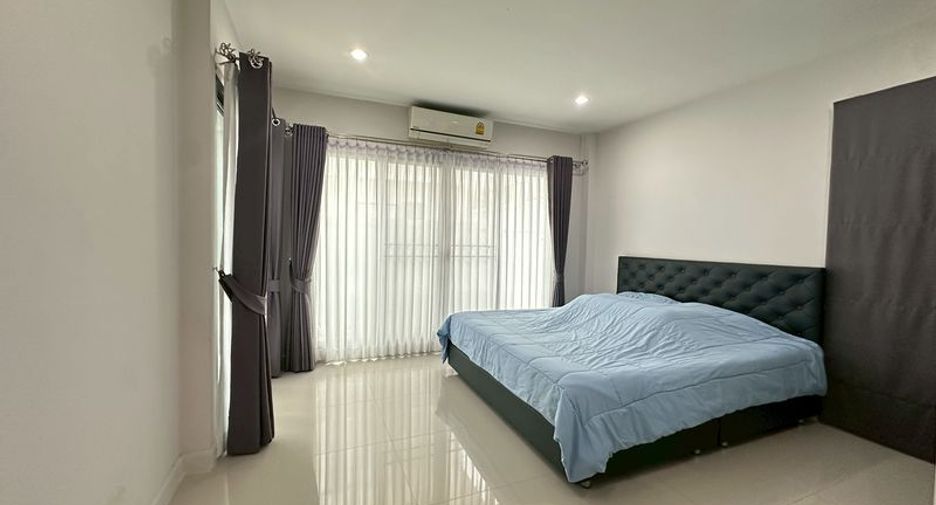 For rent 3 bedrooms house in Si Racha, Chonburi
