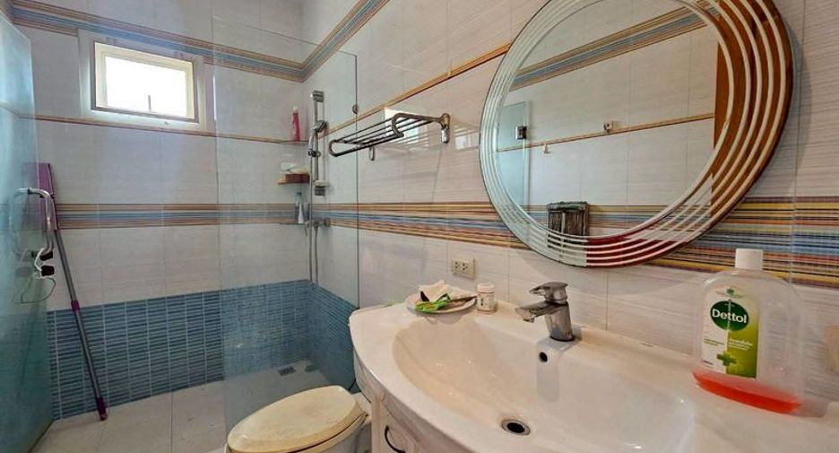 For sale 5 bedrooms villa in Bang Lamung, Chonburi