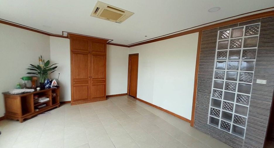 À vendre 3 chambres condo à Sattahip, Chonburi