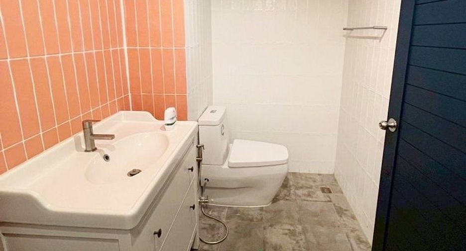 Продажа 2 спальни кондо в Хуаи Кхщанг, Бангкок