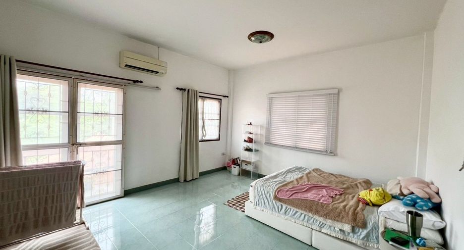 À vendre 3 chambres maison de ville à Mueang Rayong, Rayong