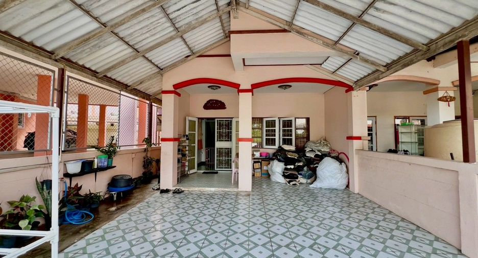 À vendre 3 chambres maison de ville à Mueang Rayong, Rayong