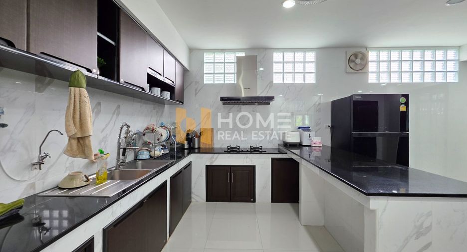 For sale 4 bedrooms house in Bang Khun Thian, Bangkok