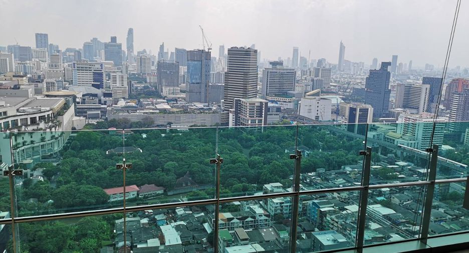 Wohnung zur Miete mit 2 Zimmer in Pathum Wan, Bangkok