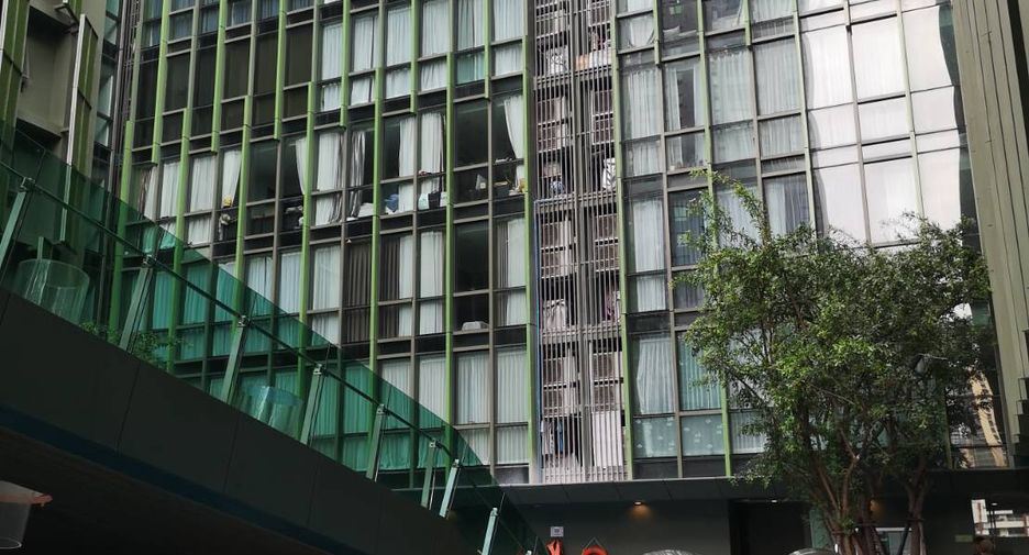 Wohnung zur Miete mit 2 Zimmer in Pathum Wan, Bangkok