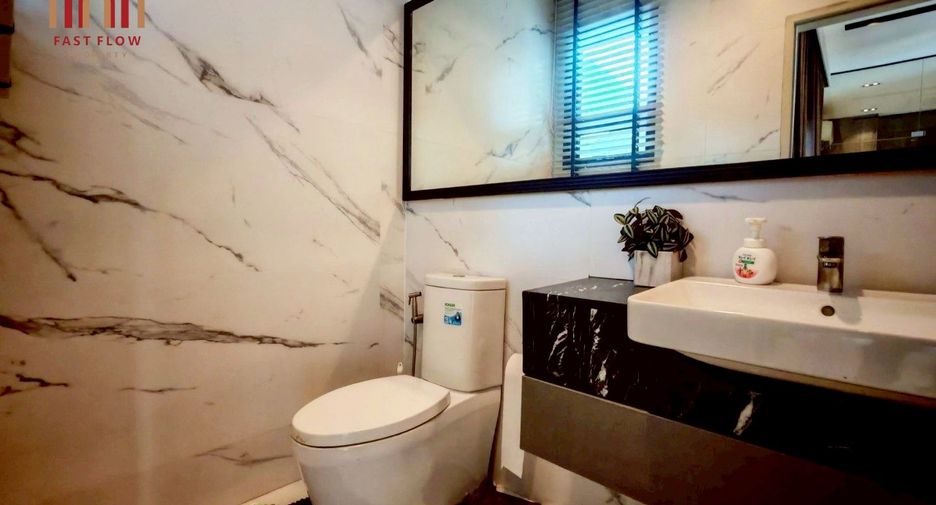 For rent 4 bedrooms house in Saphan Sung, Bangkok