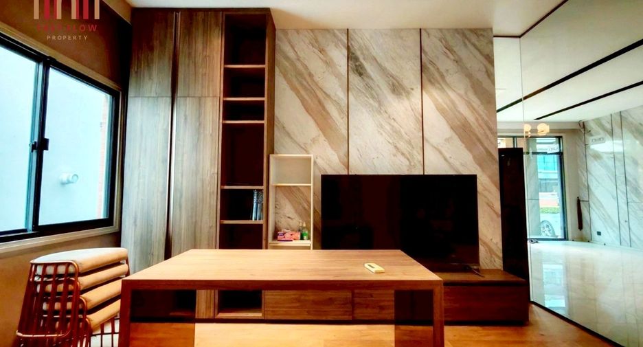 For rent 4 bedrooms house in Saphan Sung, Bangkok