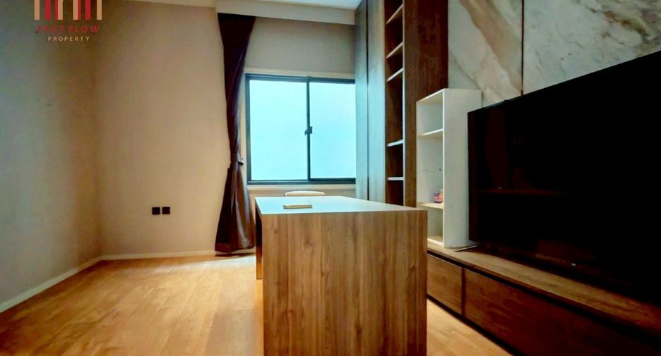 For rent 4 bedrooms house in Saphan Sung, Bangkok