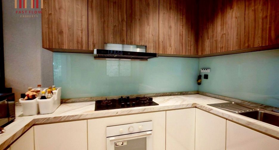 For rent 4 bedrooms house in Saphan Sung, Bangkok
