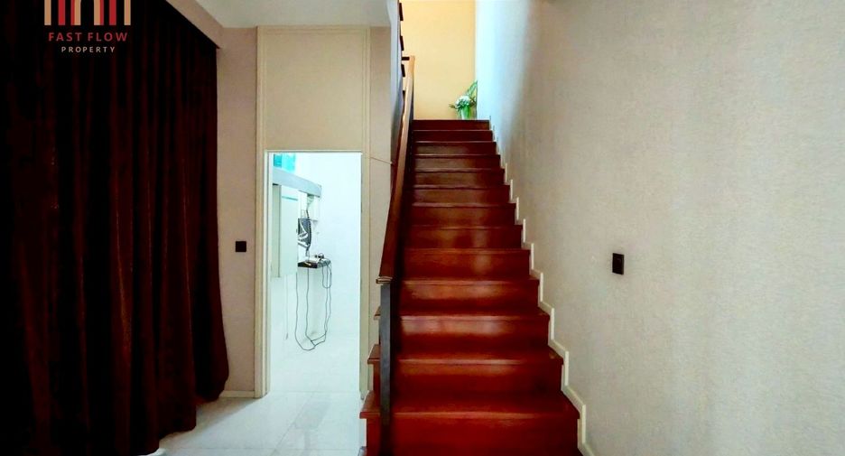 For rent 4 bedrooms house in Saphan Sung, Bangkok