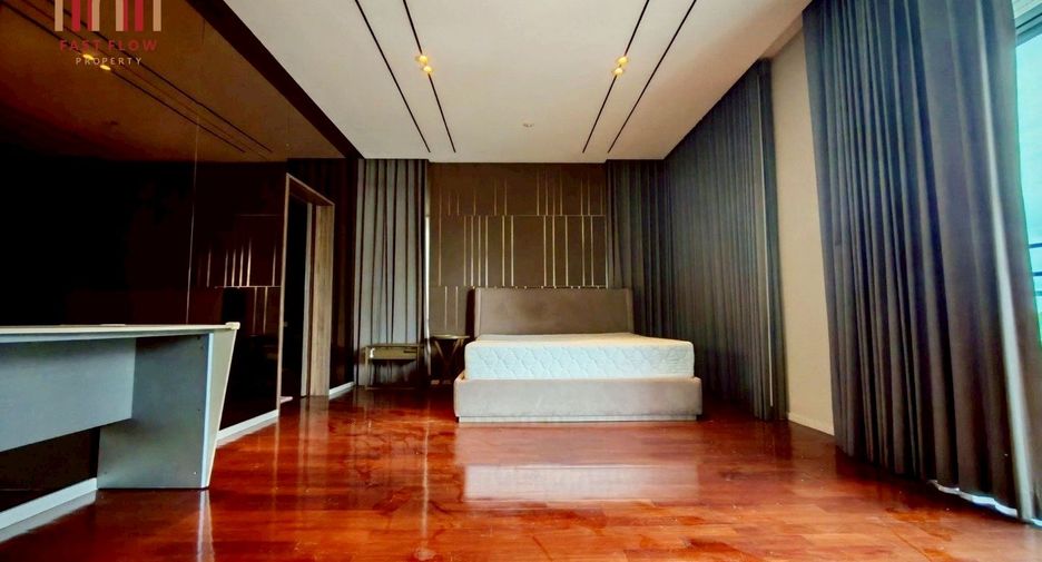 For rent 4 bedrooms house in Saphan Sung, Bangkok