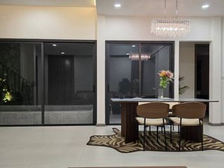 For sale 3 ベッドルーム house in Phra Khanong, Bangkok