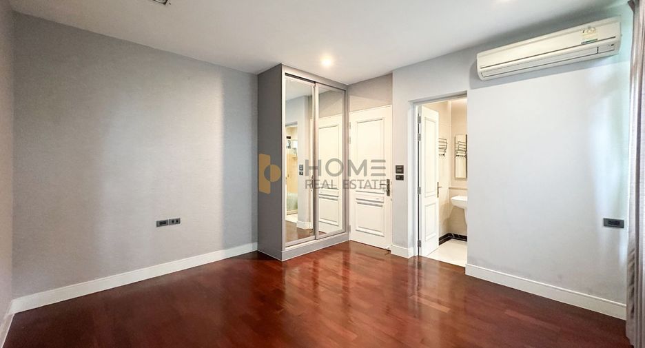 For sale 5 bedrooms house in Taling Chan, Bangkok
