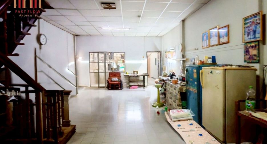For sale 3 bedrooms townhouse in Sai Mai, Bangkok