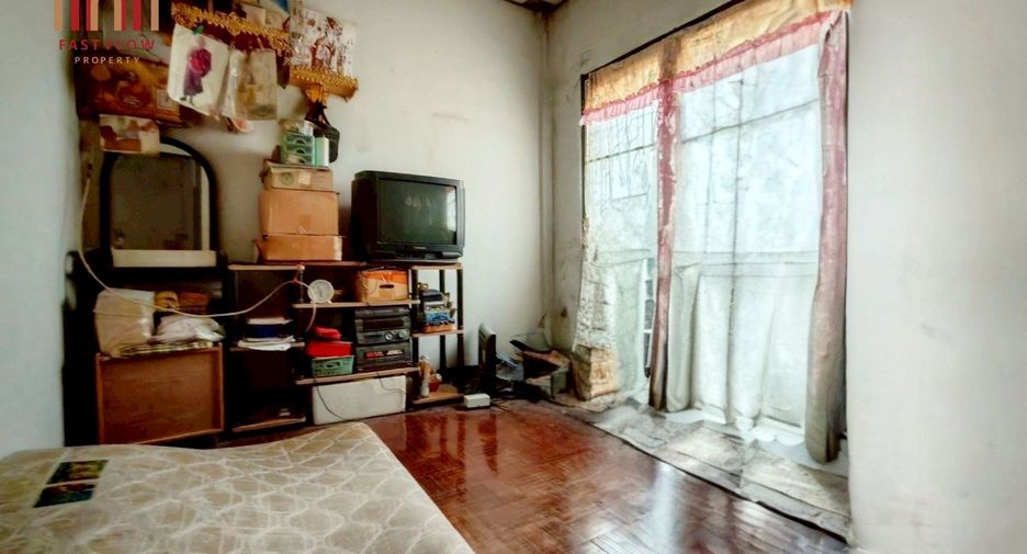 For sale 3 bedrooms townhouse in Sai Mai, Bangkok