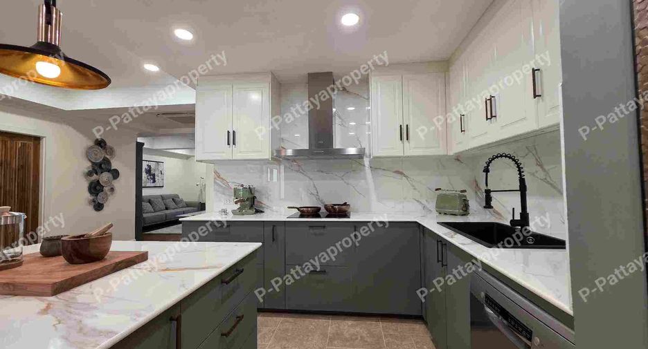 For sale 4 bedrooms condo in Bang Lamung, Chonburi