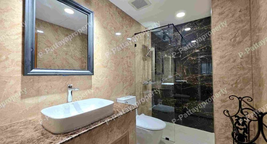 For sale 4 bedrooms condo in Bang Lamung, Chonburi