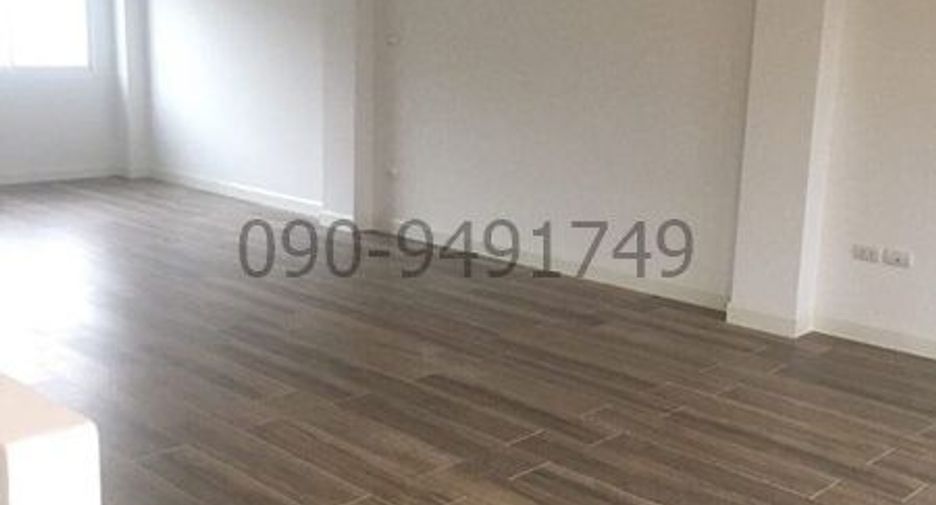 For rent and for sale 3 bedrooms townhouse in Lat Phrao, Bangkok
