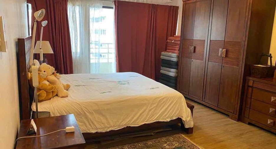 For sale 2 bedrooms condo in Khlong Toei, Bangkok