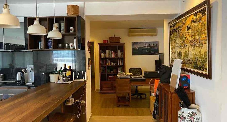 For sale 2 bedrooms condo in Khlong Toei, Bangkok