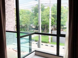 Casa adosada en alquiler de 3 habitaciones en Bueng Kum, Bangkok