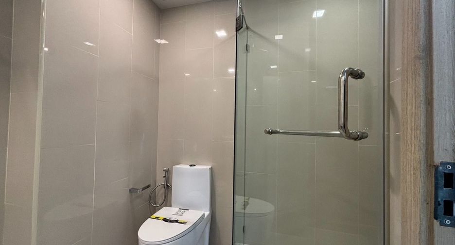 For sale 2 ベッドルーム condo in Bang Lamung, Chonburi