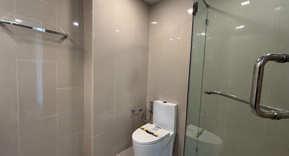 For sale 2 ベッドルーム condo in Bang Lamung, Chonburi