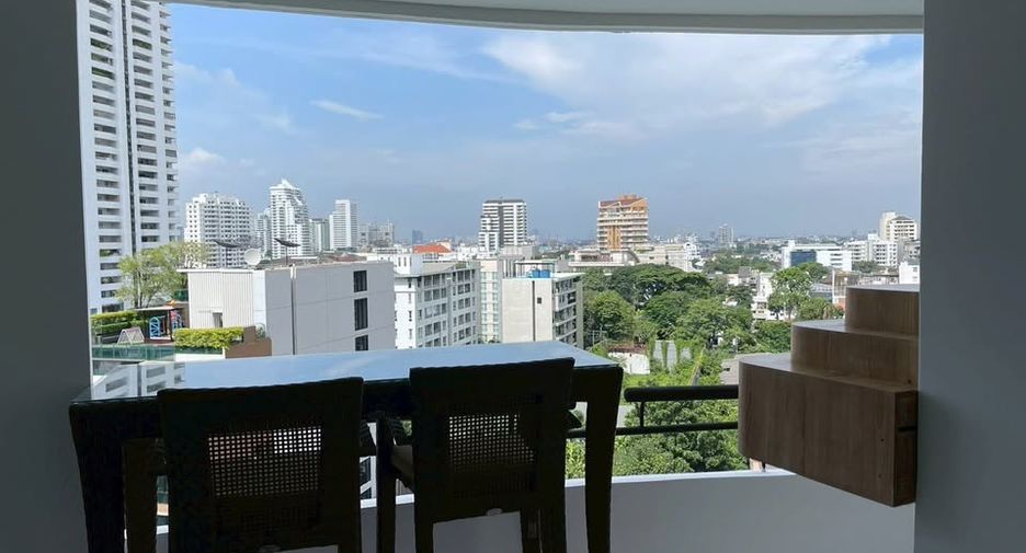 For rent 3 bedrooms condo in Watthana, Bangkok