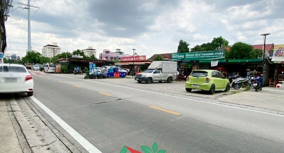 For rent そして for sale 3 ベッドルーム retail Space in Bang Kruai, Nonthaburi