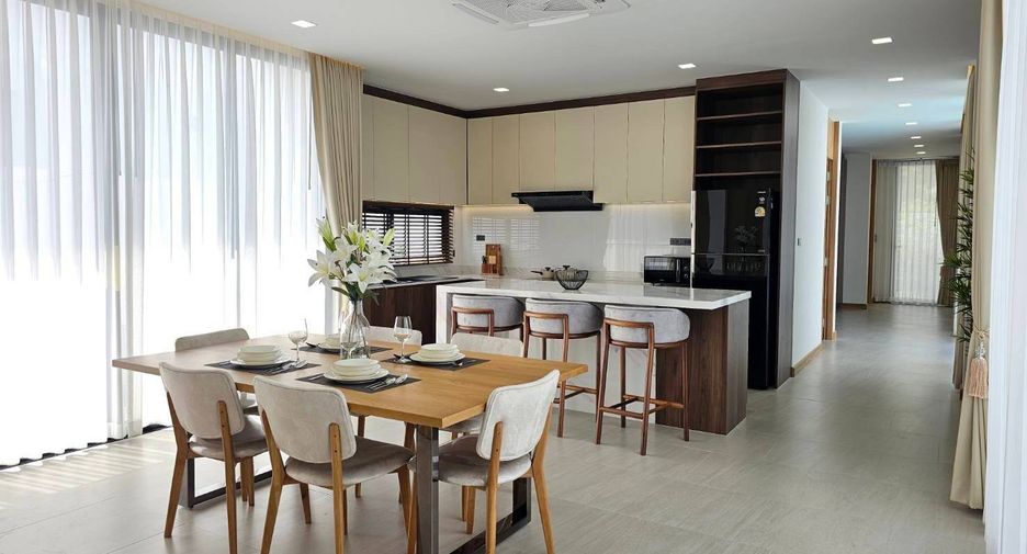 Villa en alquiler y en venta de 3 habitaciones en Bang Lamung, Chonburi