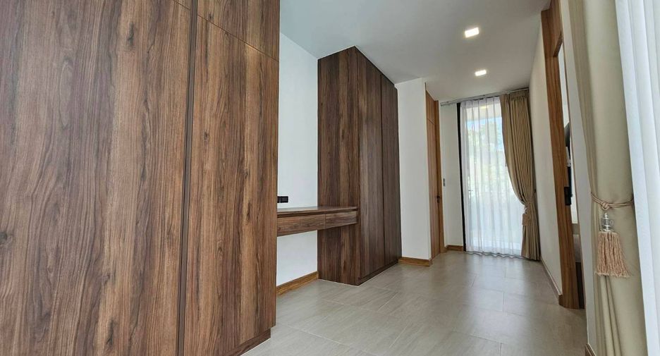 Villa en alquiler y en venta de 3 habitaciones en Bang Lamung, Chonburi
