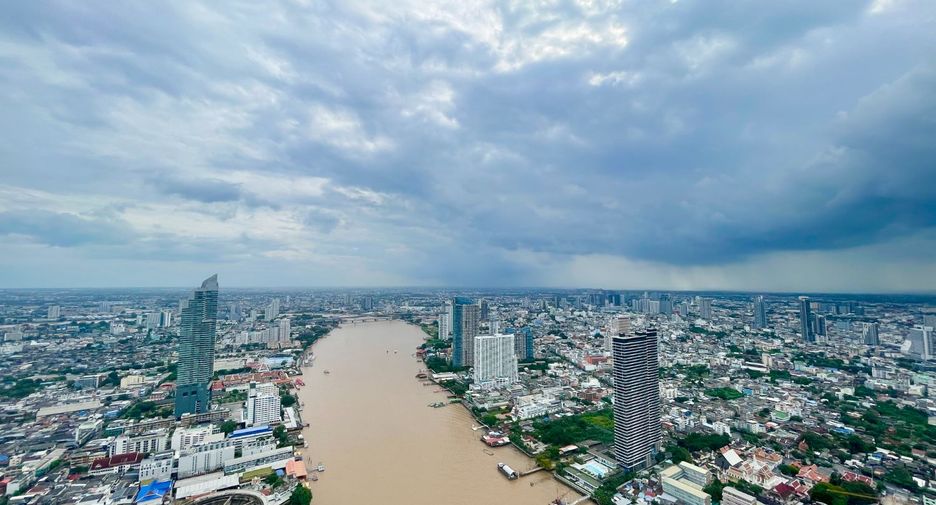 À louer 3 chambres condo à Bang Kho Laem, Bangkok